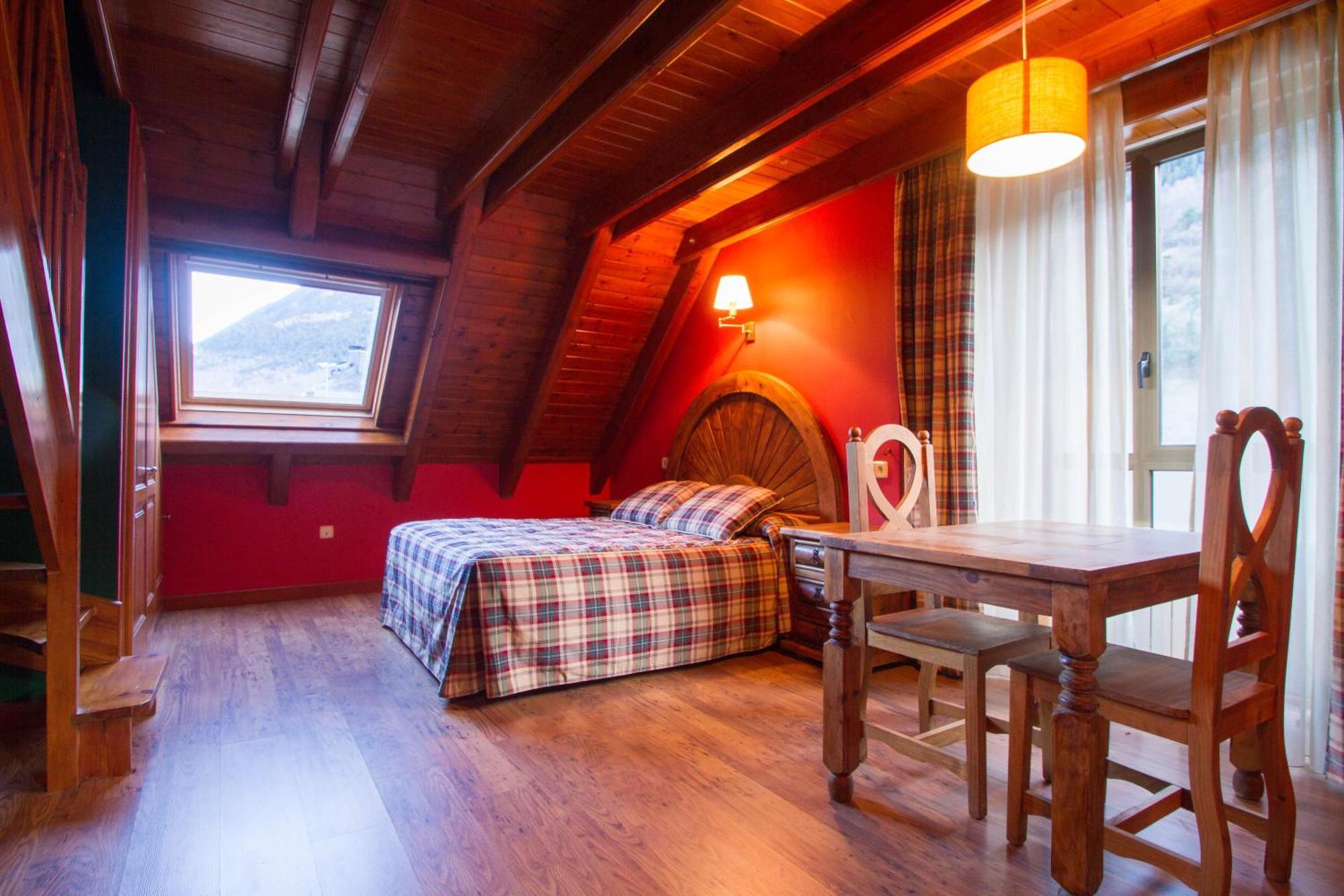 Gran Chalet Hotel & Petit Spa Vielha Esterno foto