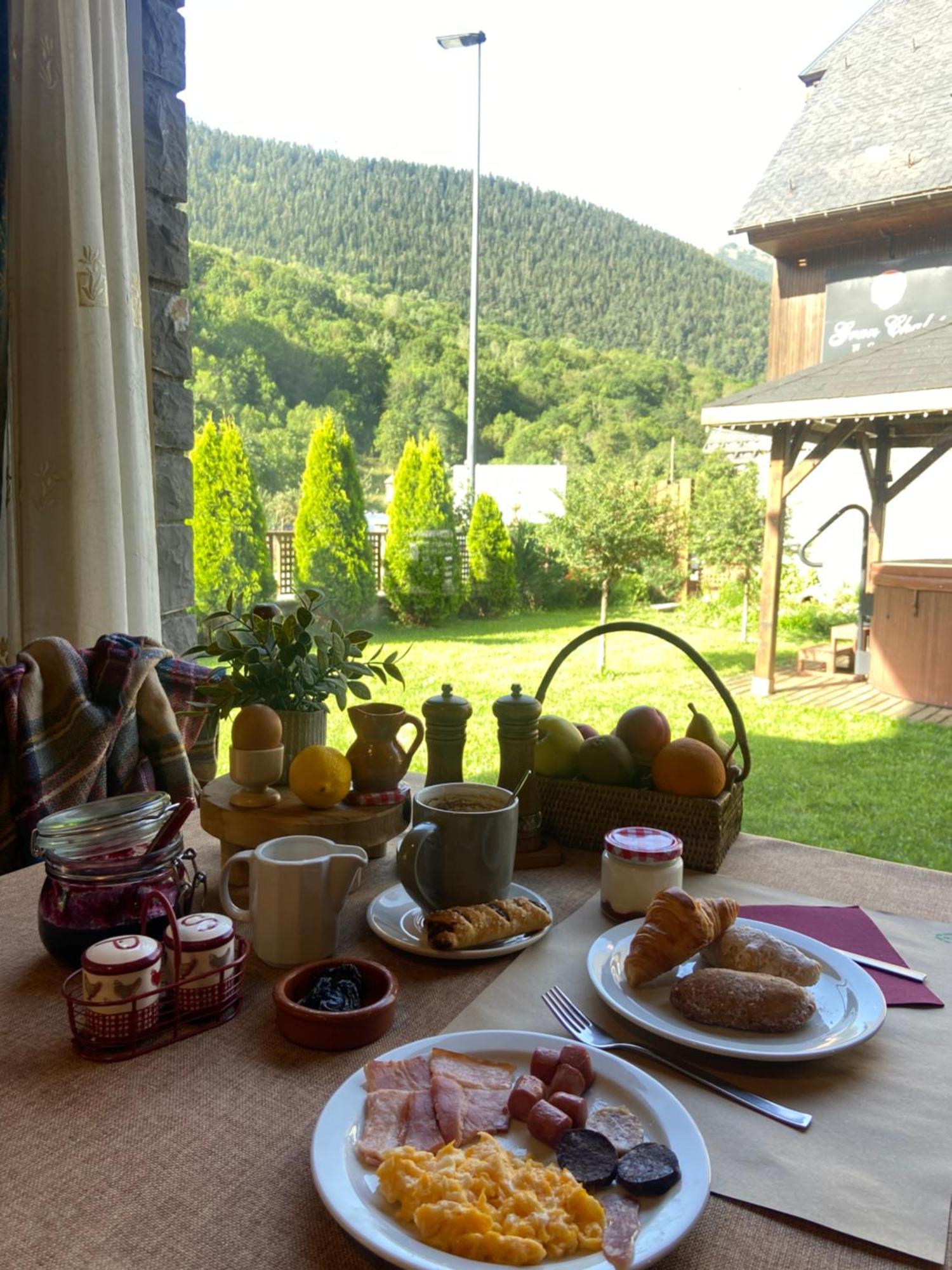 Gran Chalet Hotel & Petit Spa Vielha Esterno foto