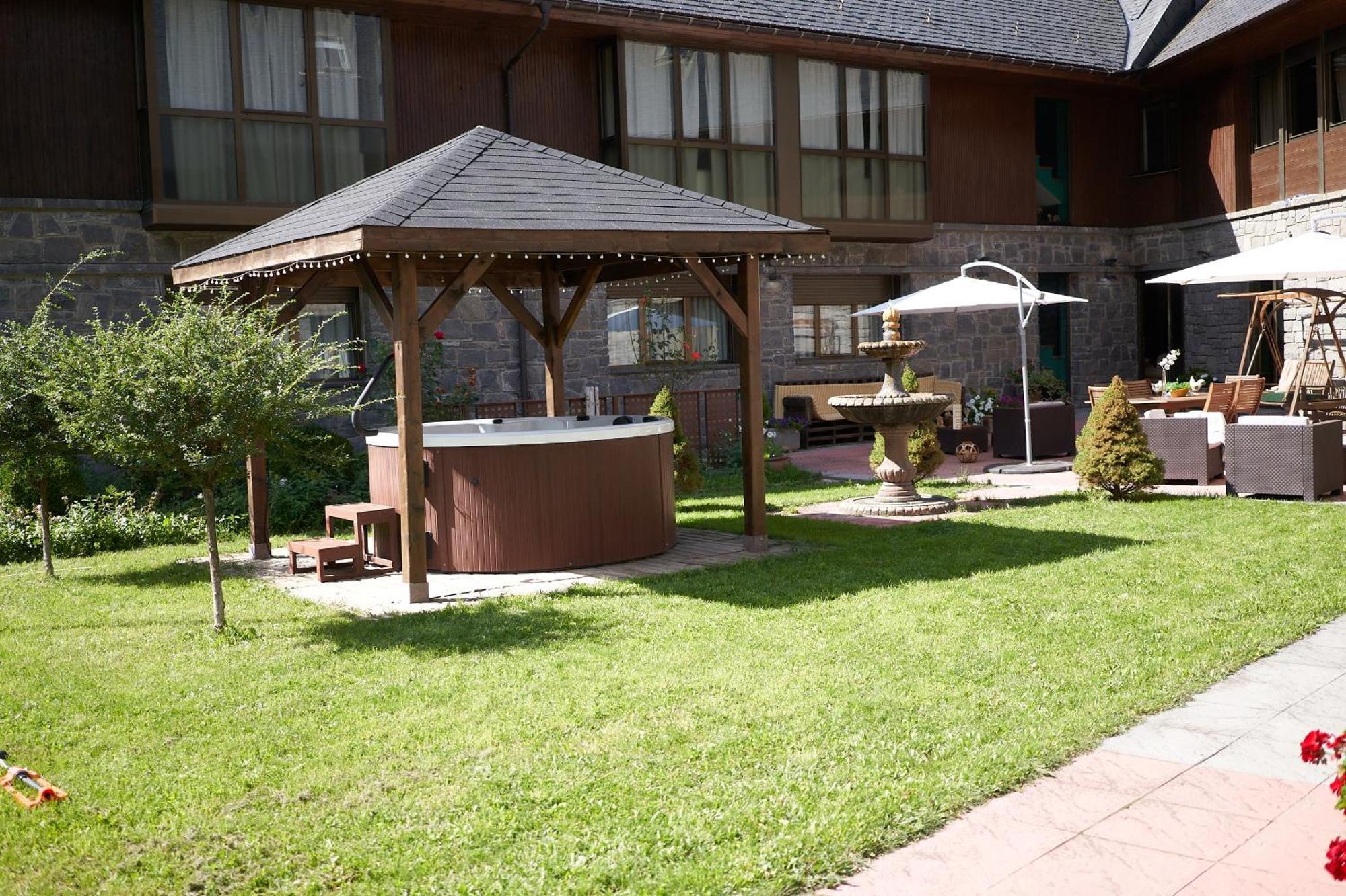Gran Chalet Hotel & Petit Spa Vielha Esterno foto
