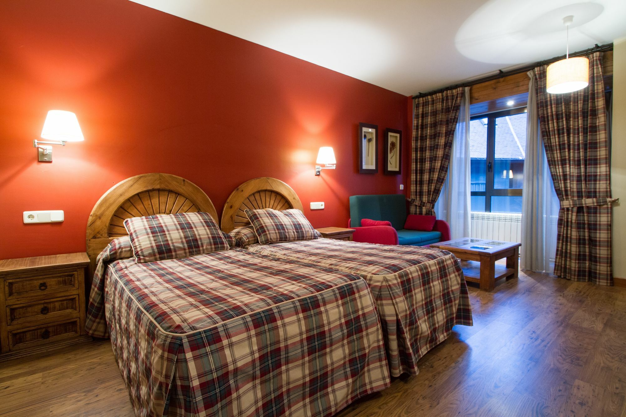 Gran Chalet Hotel & Petit Spa Vielha Esterno foto